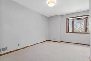 5816 Oxford St N, Shoreview, MN 55126 - Photo 26