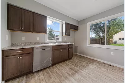 322 E Vine Street, Mankato, MN 56001 - Photo 10