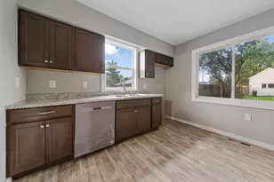 322 E Vine St, Mankato, MN 56001 - Photo 10