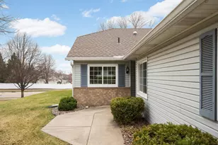 2817 Jordan Dr, Woodbury, MN 55125 - Photo 30