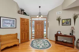 1736 Pond Ln, Waconia, MN 55387 - Photo 4