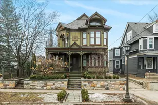 283 Avon Street N, Saint Paul, MN 55104 - Photo 1