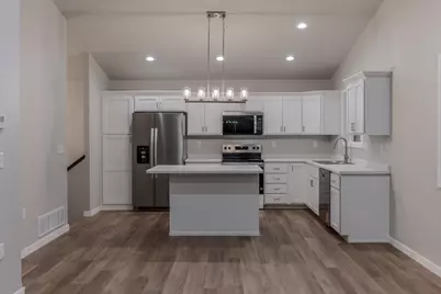 3246 36th Avenue S, Moorhead, MN 56560 - Photo 6