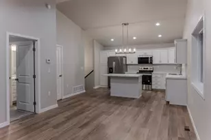 3246 36th Ave S, Moorhead, MN 56560 - Photo 8