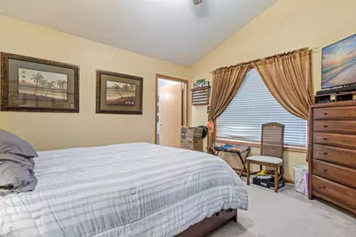 215 9th Avenue N, South Saint Paul, MN 55075 - Photo 18