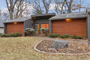 9275 Talus Cir, Eden Prairie, MN 55347 - Photo 4