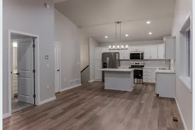 3234 36th Avenue S, Moorhead, MN 56560 - Photo 8