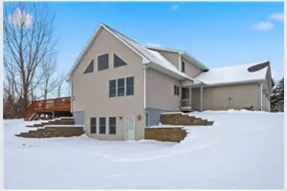 988 County Road T, Hammond, WI 54015 - Photo 2