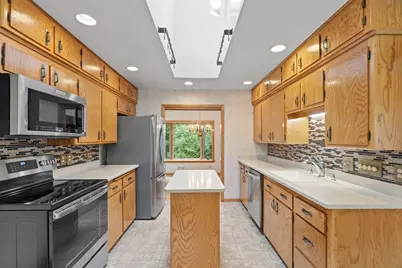 2033 Virginia Avenue S, Saint Louis Park, MN 55426 - Photo 8