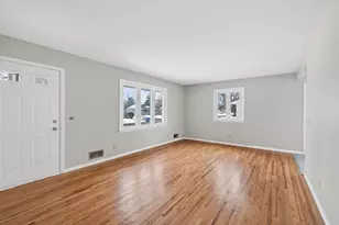 4810 Karen Pl, White Bear Lake, MN 55110 - Photo 6