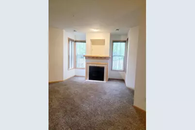 3049 Chamberlain Street N #4, Maplewood, MN 55109 - Photo 12