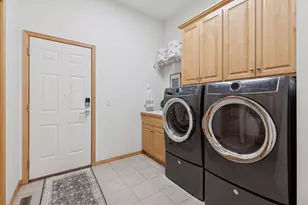 9363 Tewsbury Gate N, Maple Grove, MN 55311 - Photo 38