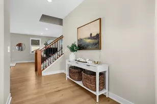 2164 Eustis St, Roseville, MN 55113 - Photo 4