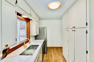 9052 Jackson Ave, Circle Pines, MN 55014 - Photo 8