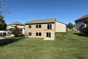 2804 Oaklawn Dr, Northfield, MN 55057 - Photo 4