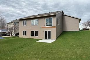 2804 Oaklawn Dr, Northfield, MN 55057 - Photo 4