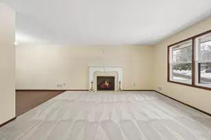 1051 Tiller Ln, Shoreview, MN 55126 - Photo 8