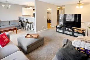 11553 Carriage Ct, Eden Prairie, MN 55344 - Photo 4