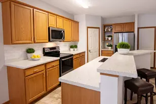 2466 Beech St W, Rosemount, MN 55068 - Photo 4