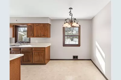 6381 Rath Drive, Woodbury, MN 55125 - Photo 8