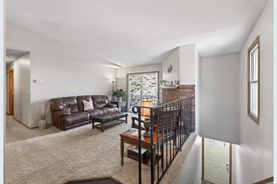 1046 E Travelers Trail #39, Burnsville, MN 55337 - Photo 4