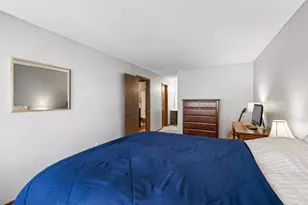 1046 E Travelers Trail, Burnsville, MN 55337 - Photo 20