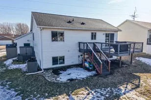 805 5th Ave NW, Dodge Center, MN 55927 - Photo 4