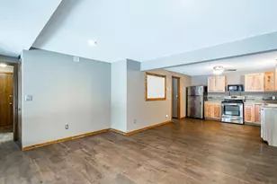 8717 Demontreville Trail N, Lake Elmo, MN 55042 - Photo 38