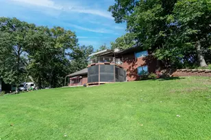 8717 Demontreville Trail N, Lake Elmo, MN 55042 - Photo 14