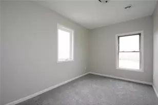 298 Jenks Ave, Saint Paul, MN 55130 - Photo 10