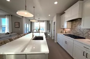 1585 Norbert Ln, Shakopee, MN 55379 - Photo 6