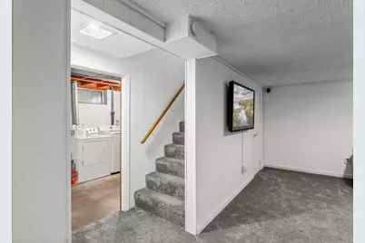 1715 Louise Avenue, Saint Paul, MN 55106 - Photo 30