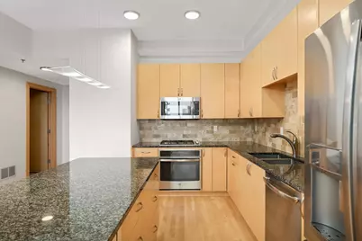 1240 S 2nd Street #723, Minneapolis, MN 55415 - Photo 8