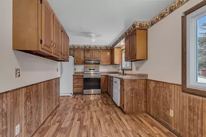 315 7th Street NE, Long Prairie, MN 56347 - Photo 2