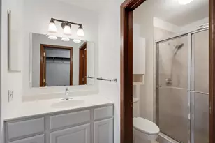 10451 Greenbrier Rd, Minnetonka, MN 55305 - Photo 12