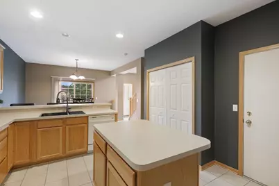 11122 Aberdeen Street NE #H, Blaine, MN 55449 - Photo 16