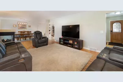 232 W Skyline Court, Mankato, MN 56001 - Photo 2