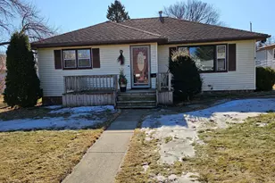 307 4th Ave W, Lamberton, MN 56152 - Photo 2