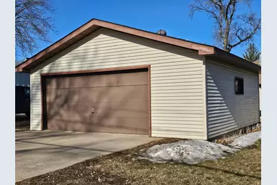 307 4th Avenue W, Lamberton, MN 56152 - Photo 10