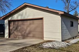 307 4th Ave W, Lamberton, MN 56152 - Photo 10