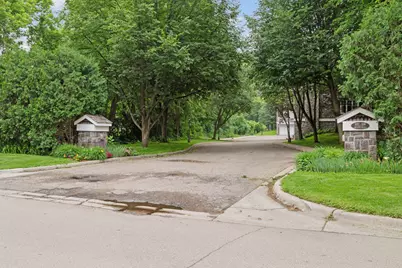 204 Central Avenue S, Wayzata, MN 55391 - Photo 30