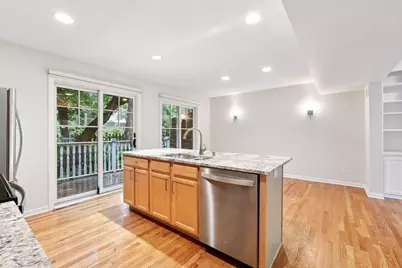 204 Central Avenue S, Wayzata, MN 55391 - Photo 8