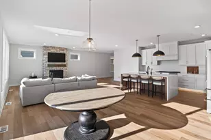 2388 Laurie Ct, Roseville, MN 55113 - Photo 12