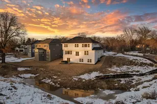 2388 Laurie Ct, Roseville, MN 55113 - Photo 98
