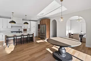 2388 Laurie Ct, Roseville, MN 55113 - Photo 14