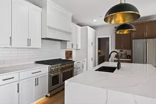 2388 Laurie Ct, Roseville, MN 55113 - Photo 22