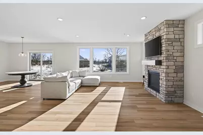 2388 Laurie Court, Roseville, MN 55113 - Photo 8