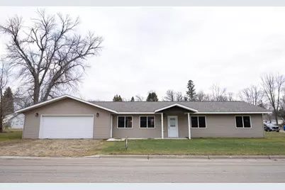 524 3rd Street NW, Mahnomen, MN 56557 - Photo 2