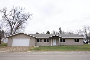 524 3rd Street NW, Mahnomen, MN 56557 - Photo 1