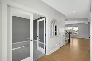 20377 Hampton Ct, Lakeville, MN 55044 - Photo 4